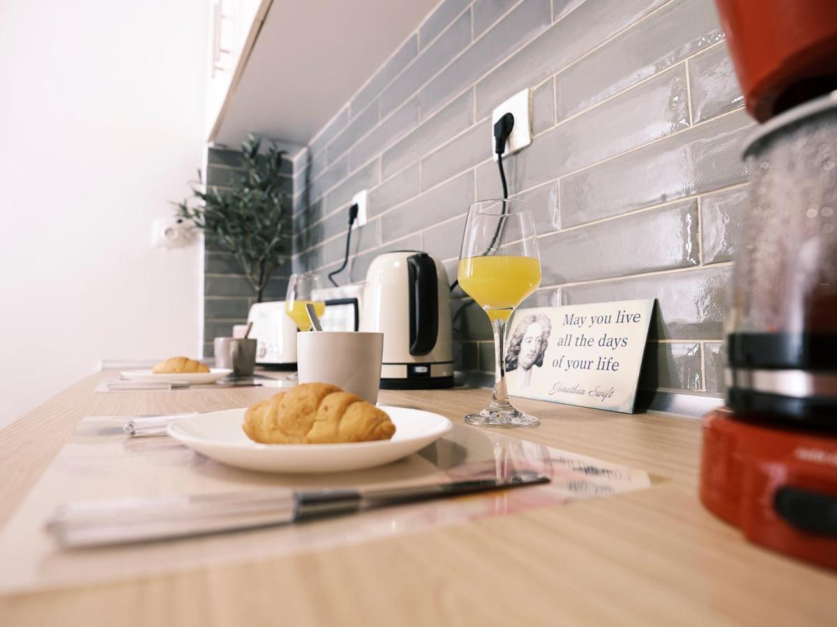 "Under The Olive Tree"- Beautiful Apartment In The Heart Of Athen Exterior foto